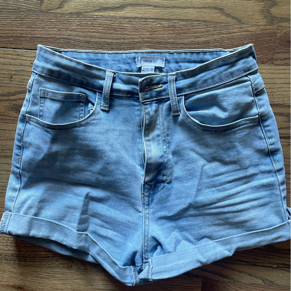 Light wash stretchy Forever21 Denim shorts